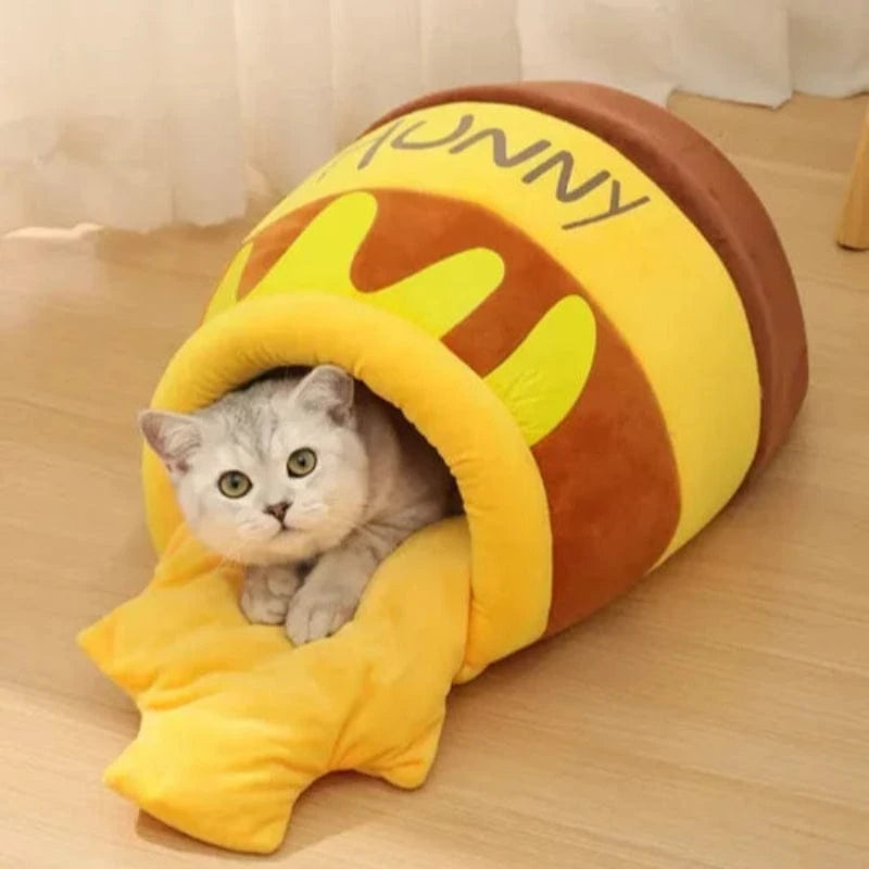TechnuPet Cat Bed Frog Villa Cat Bed